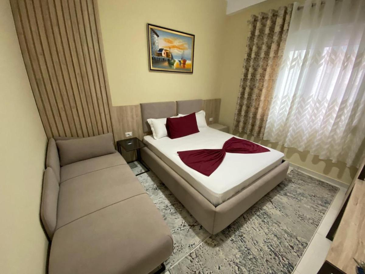 Kevin'S Lungomare Apartment Avlonya Dış mekan fotoğraf