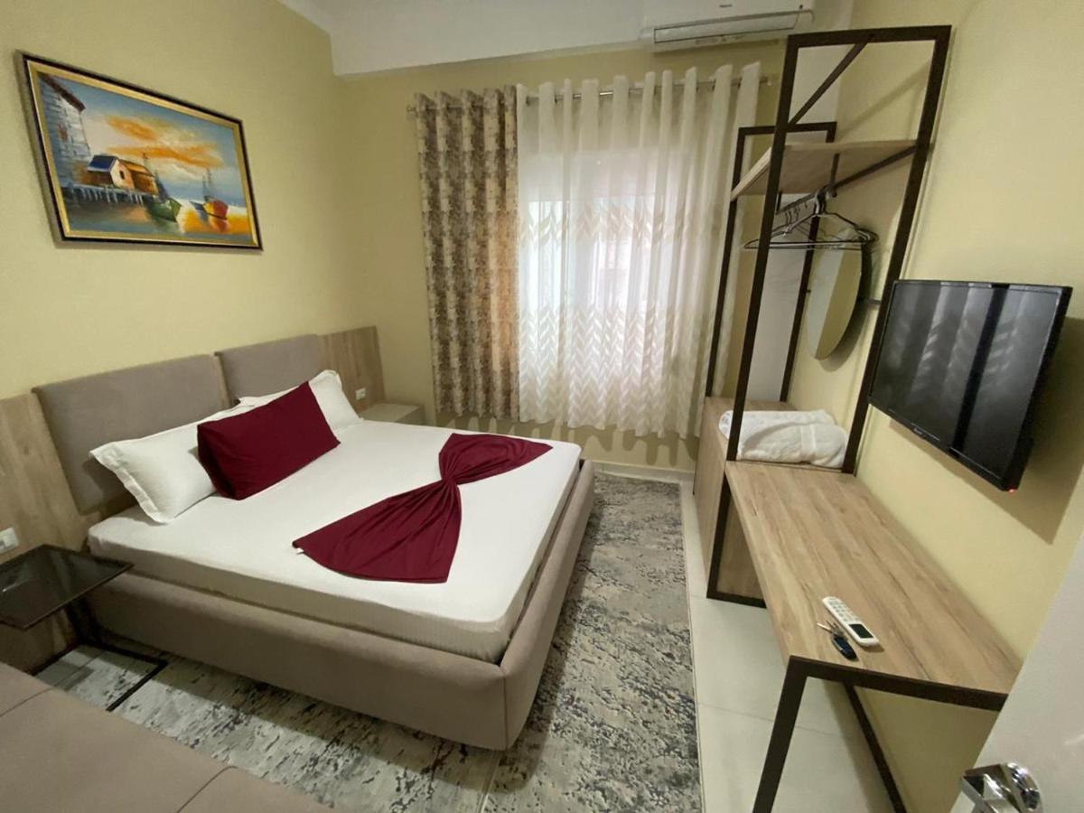 Kevin'S Lungomare Apartment Avlonya Dış mekan fotoğraf