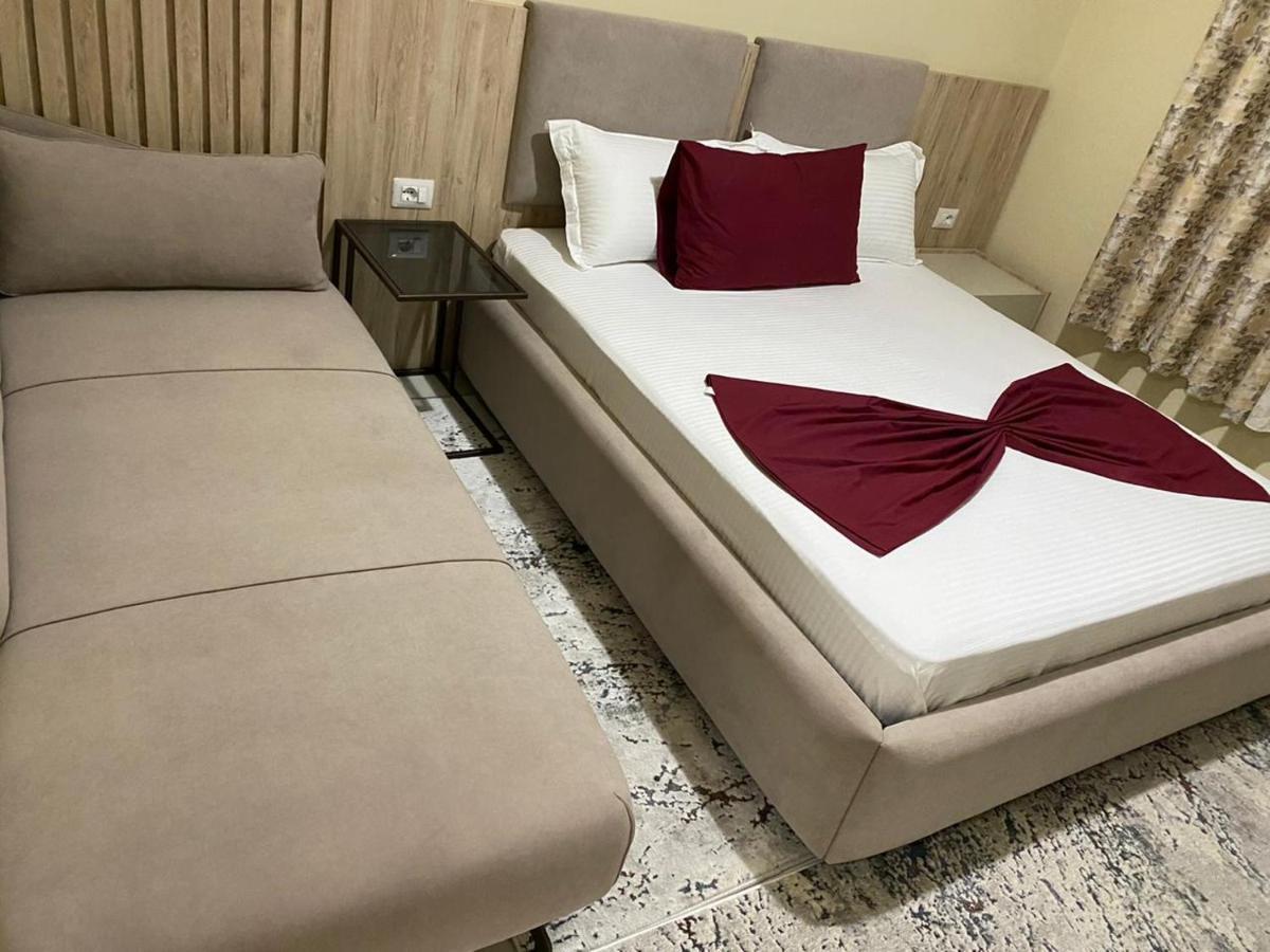 Kevin'S Lungomare Apartment Avlonya Dış mekan fotoğraf